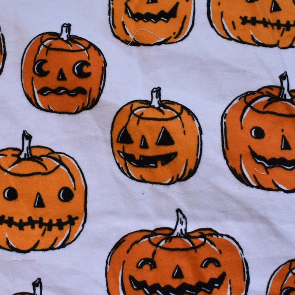 Halloween Baby Quilt or use as a table top decoration - Picture 2 of 3